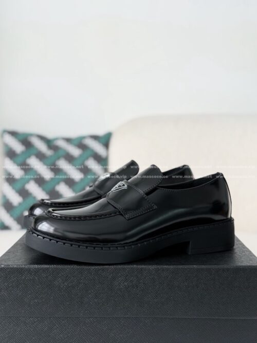 「#858」Prada Classic Leather Shoes Triangle Logo Loafers