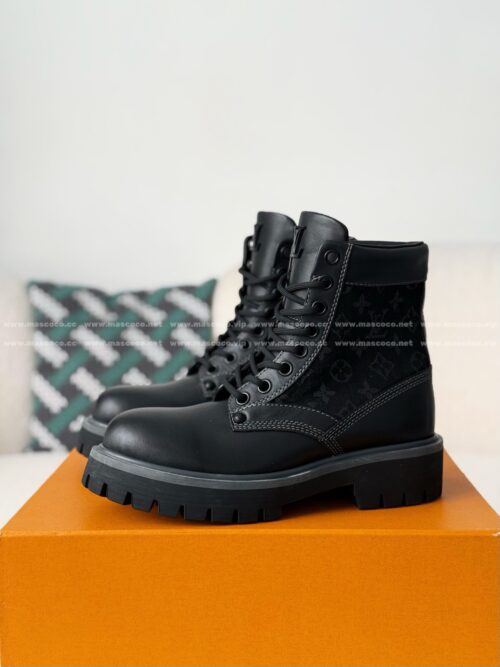 「#5025」LOUIS VUITTON RANGER LEATHER ANKLE BOOTS