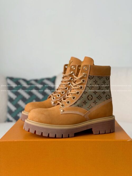 「#5030」LOUIS VUITTON RANGER LEATHER ANKLE BOOTS