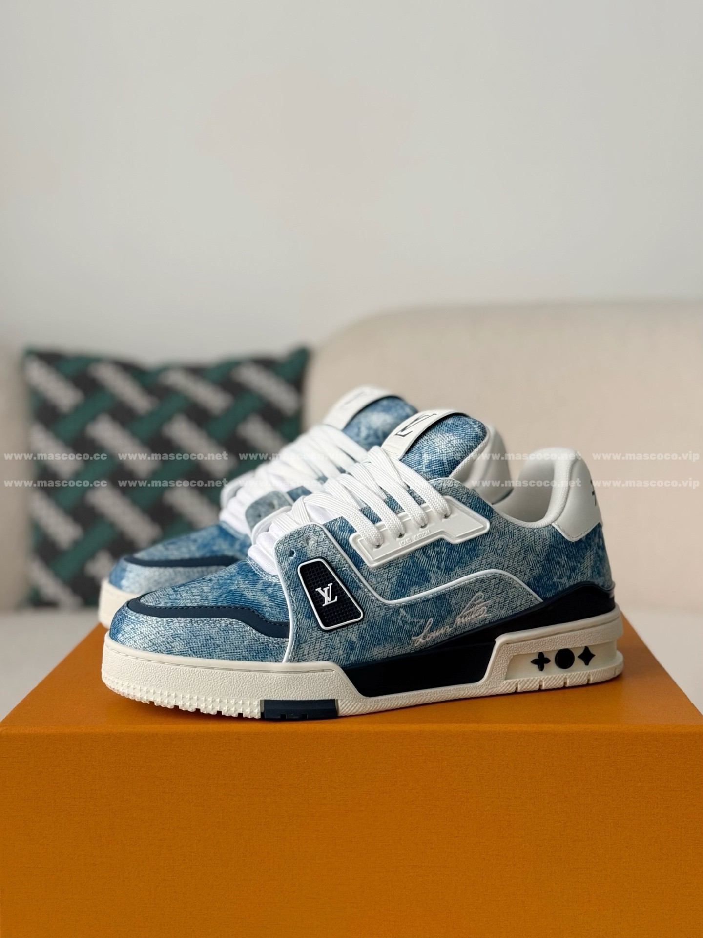 「#5201」LOUIS VUITTON TRAINER SNEAKERS
