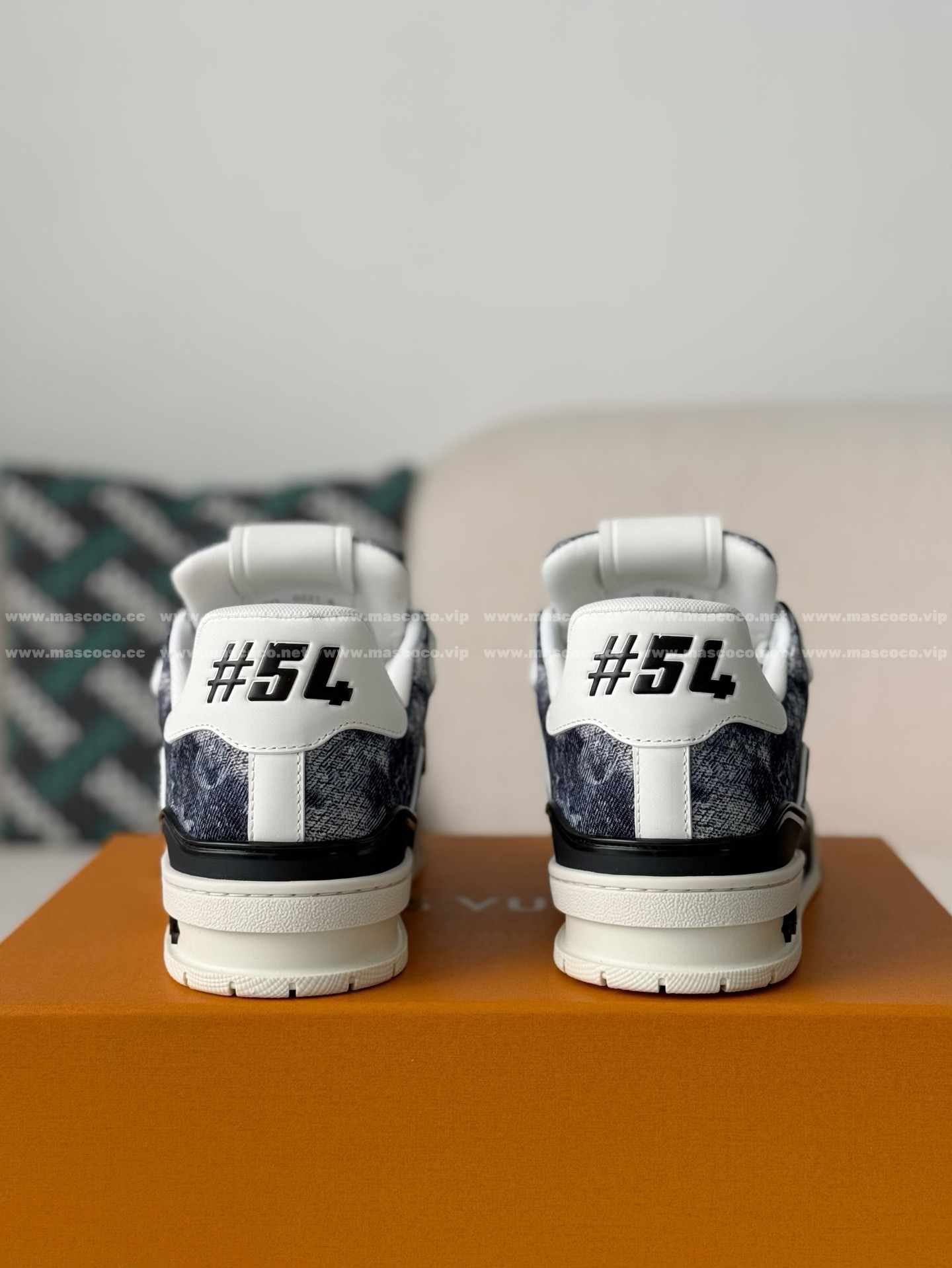 「#5202」LOUIS VUITTON TRAINER SNEAKERS - 图片 3