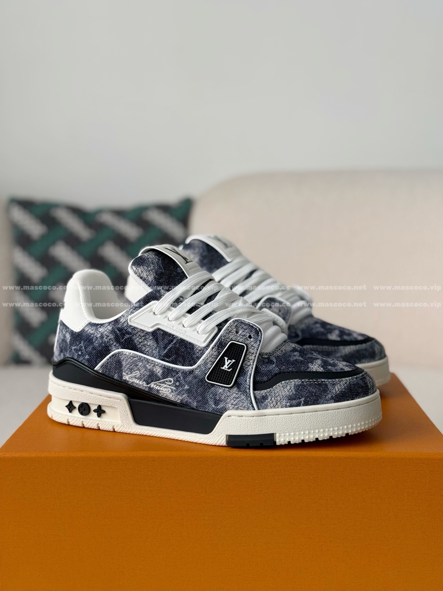 「#5202」LOUIS VUITTON TRAINER SNEAKERS - 图片 2