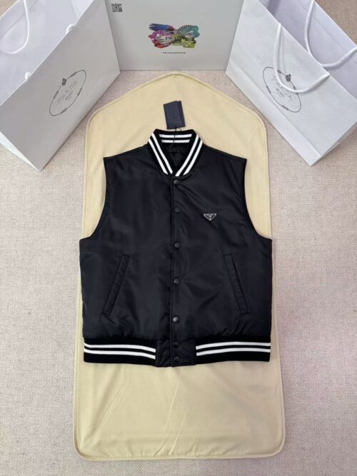 「#5416」PRADA triangle logo recycled nylon quilted vest