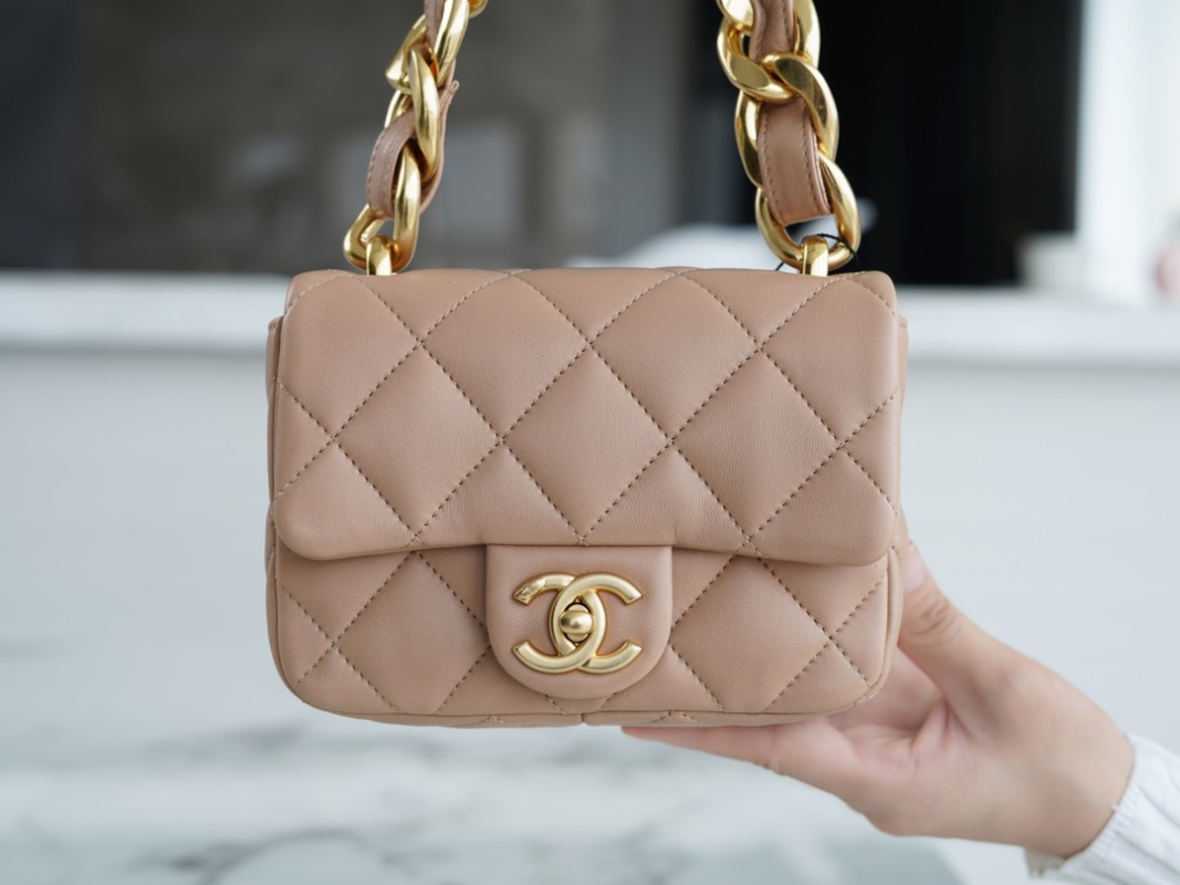 Chanel - Classic Flap - Hobo Bag - Image 2