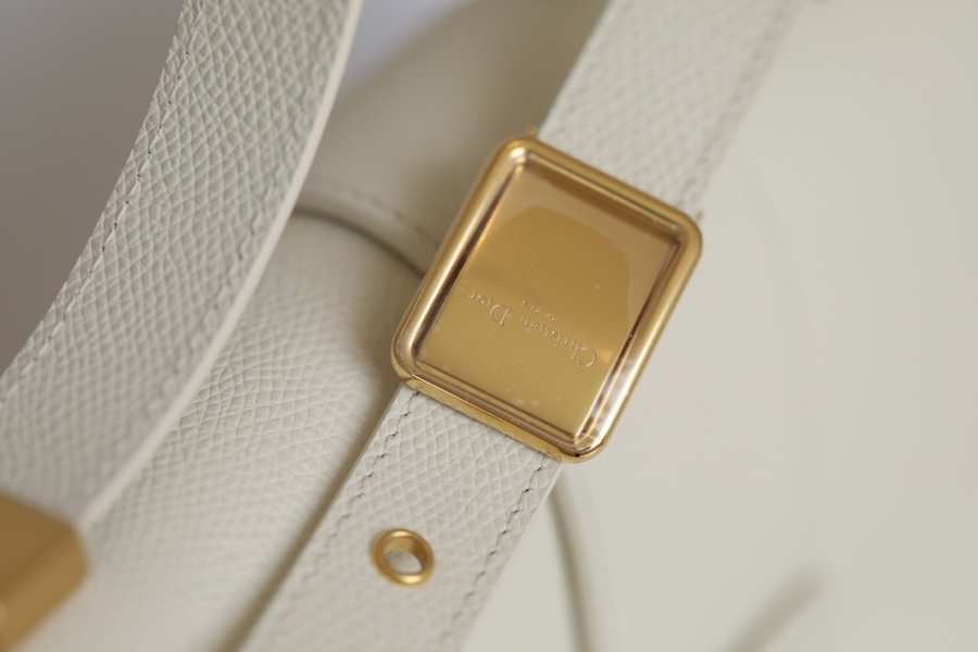 Dior - 30 Montaigne - Bucket Bag - Image 8