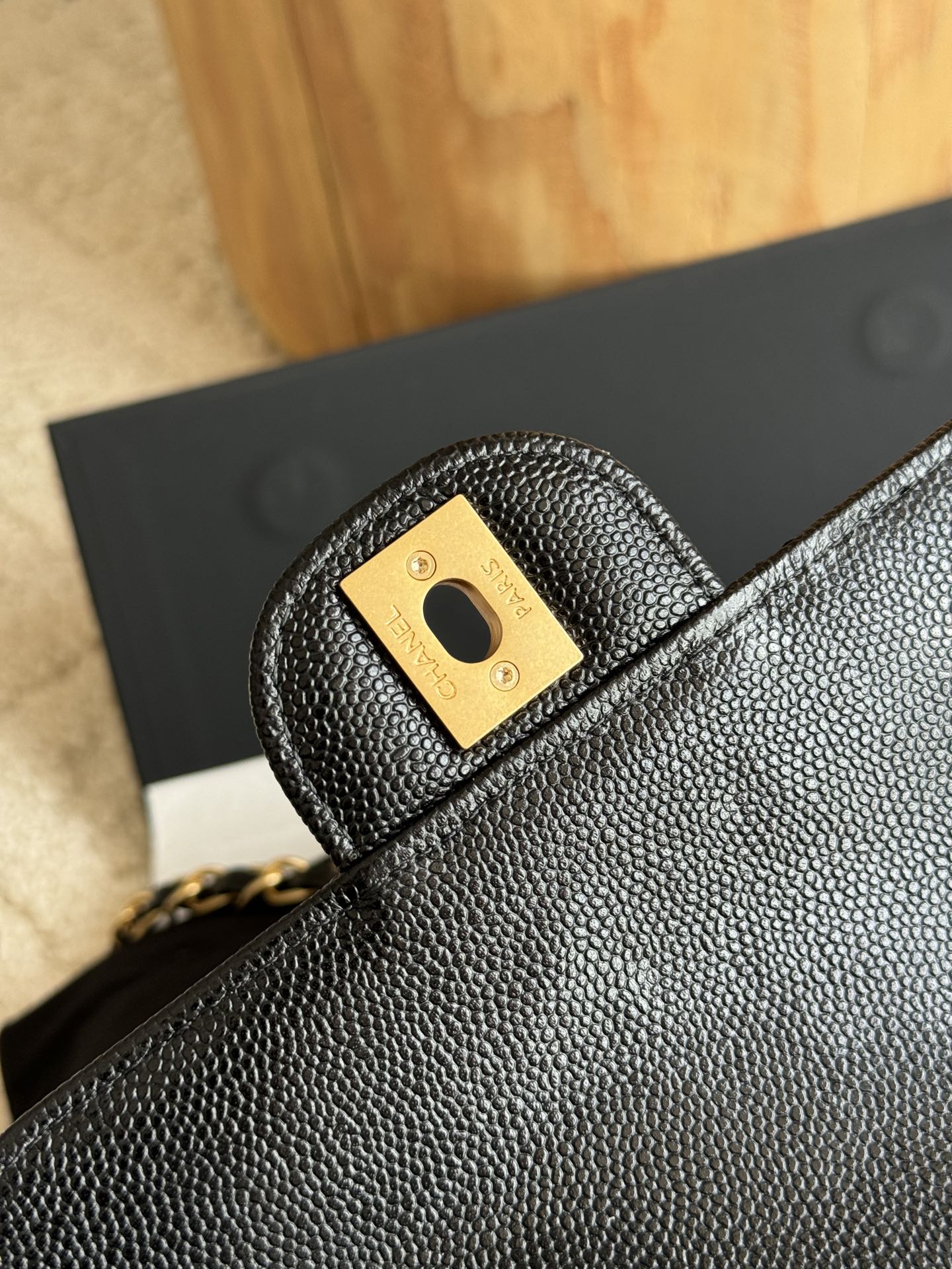 Chanel - Quilted - Quilted Chain Box Bag - Image 7