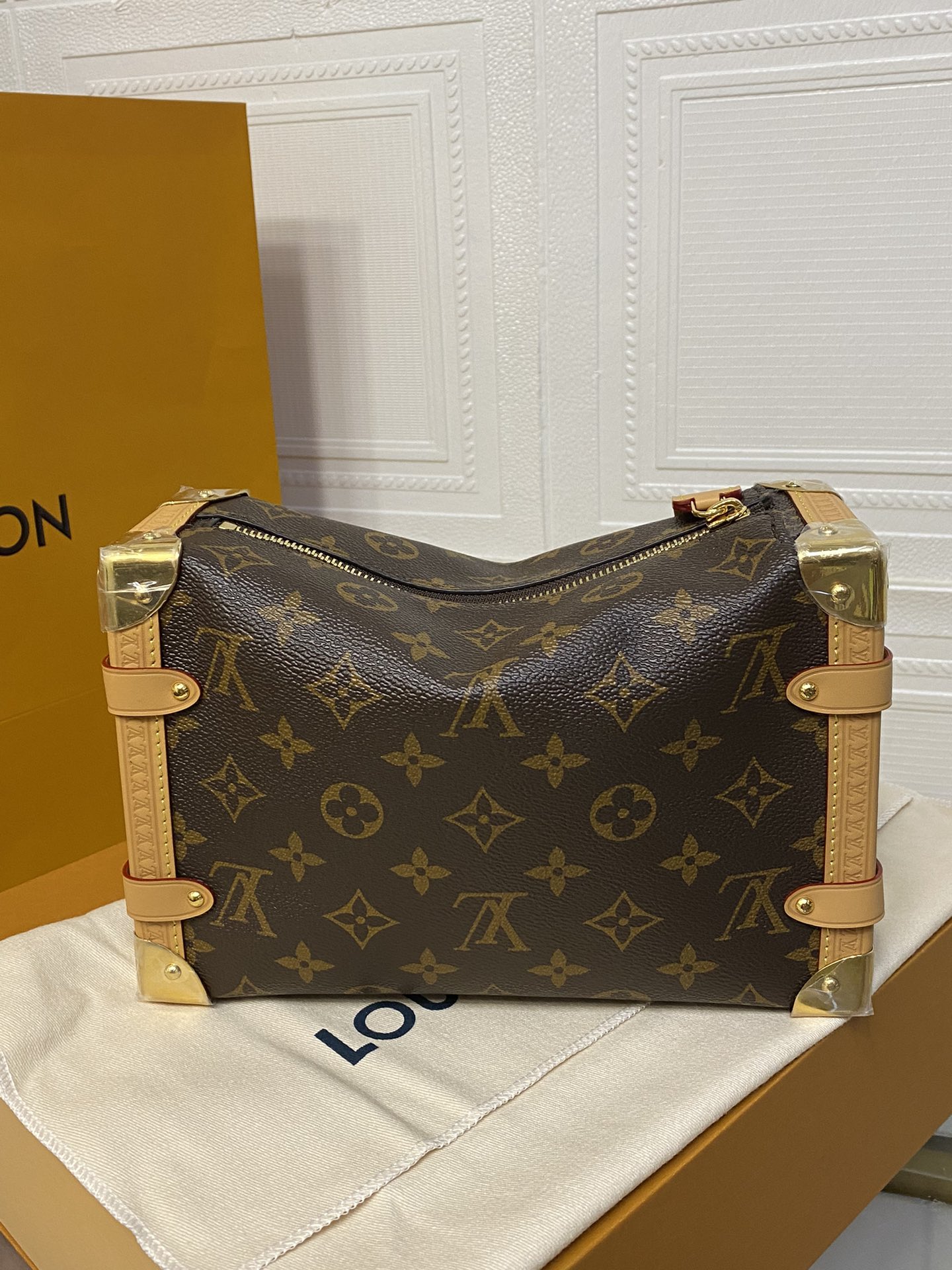 Louis Vuitton - Side Trunk - Side Trunk MM - Image 6