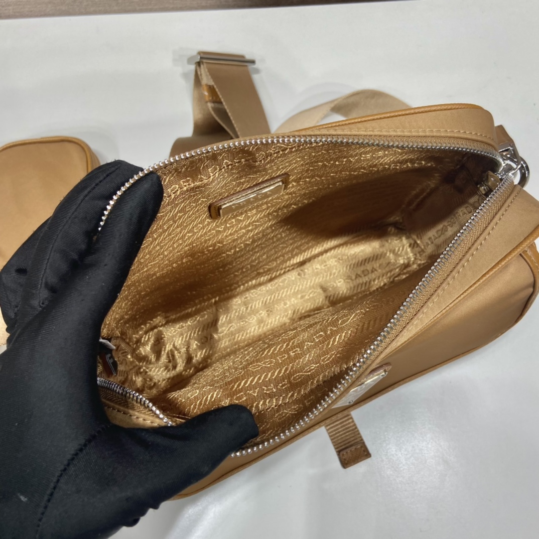 Prada - Messenger Bag - Image 8