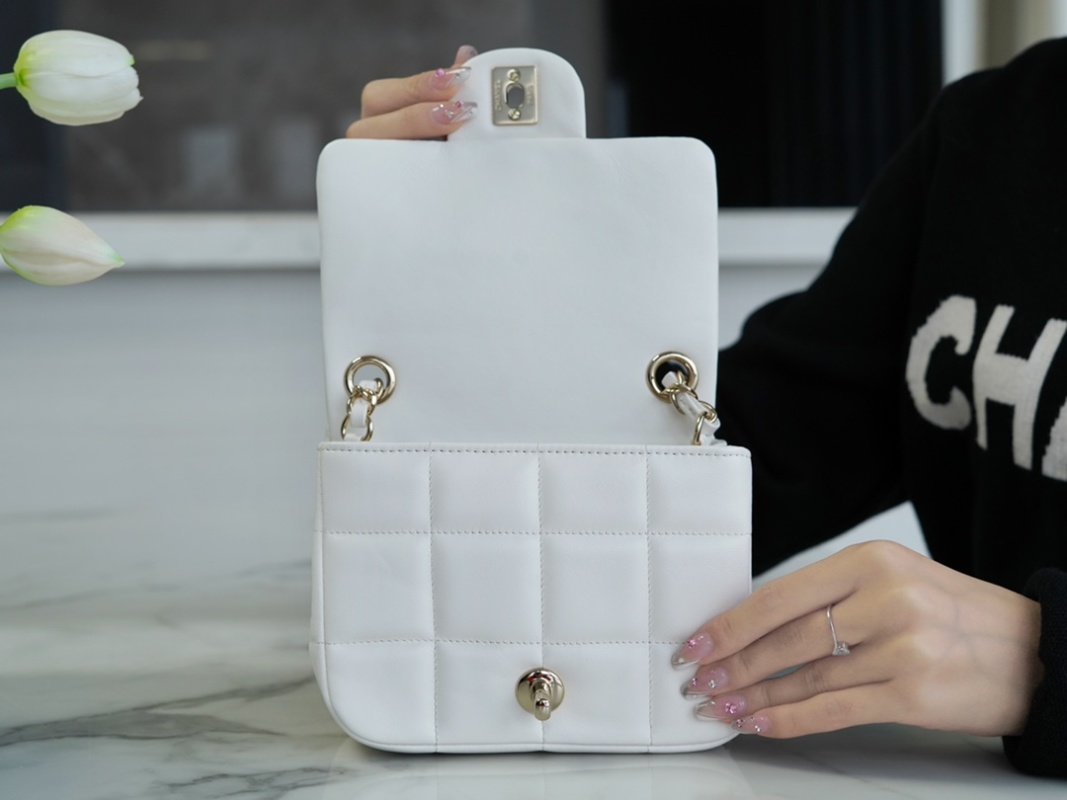 Chanel - Leather - Box Bag - Image 6