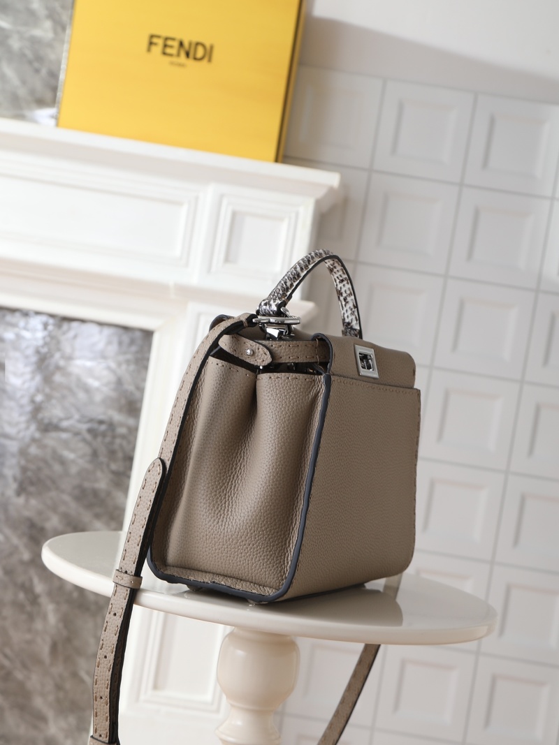 Fendi - Peekaboo - Image 4