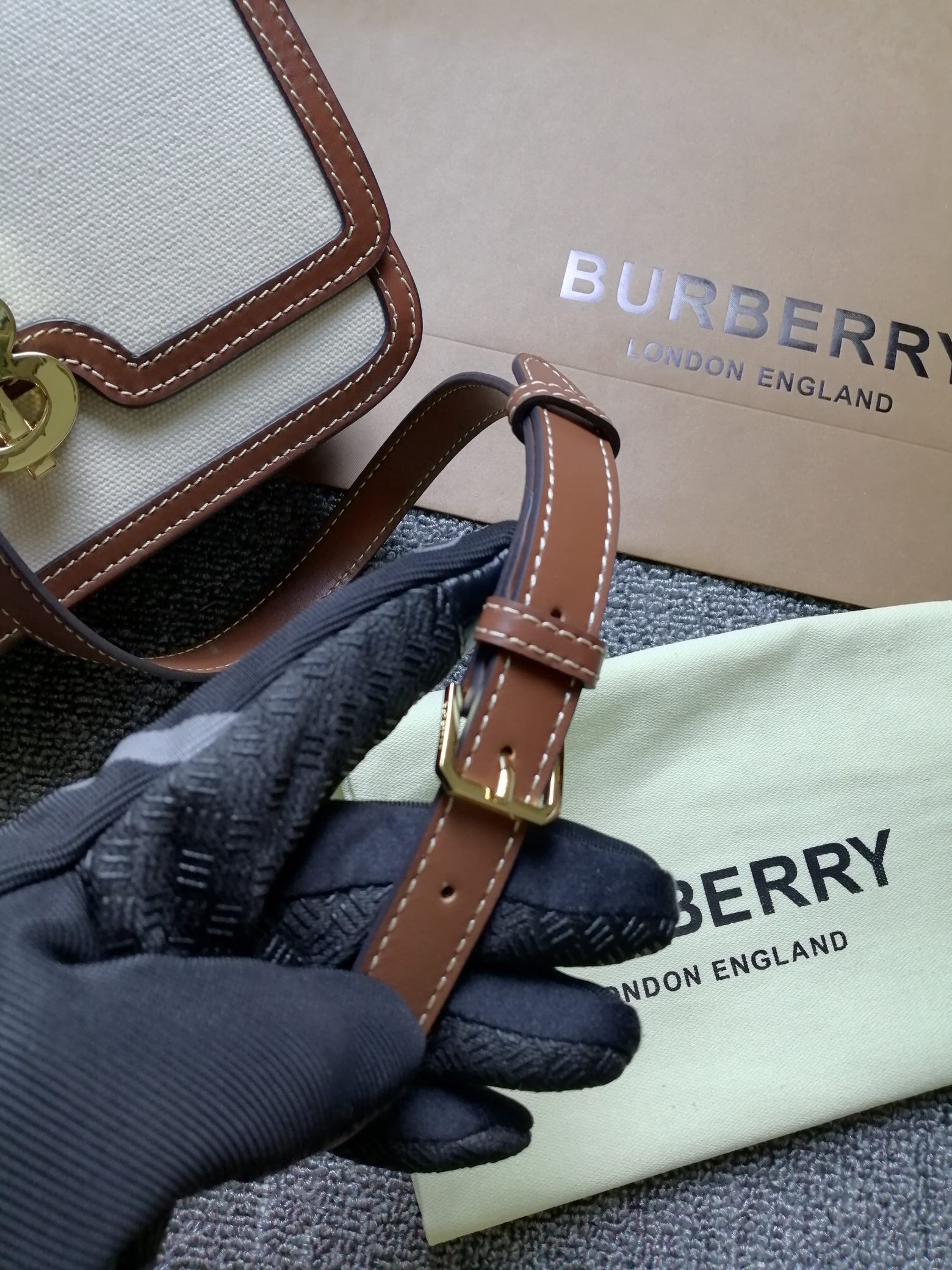 Burberry - TB Lock Bag - Crossbody Bag - Image 7