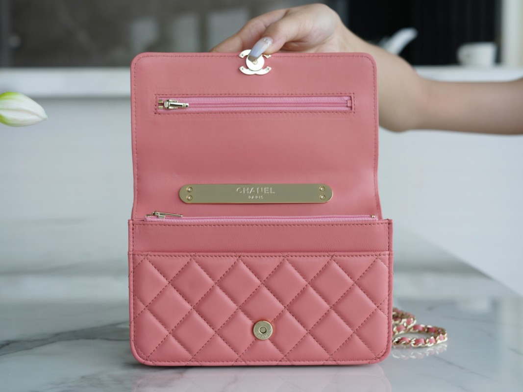 Chanel - Wallet on Chain - Image 5