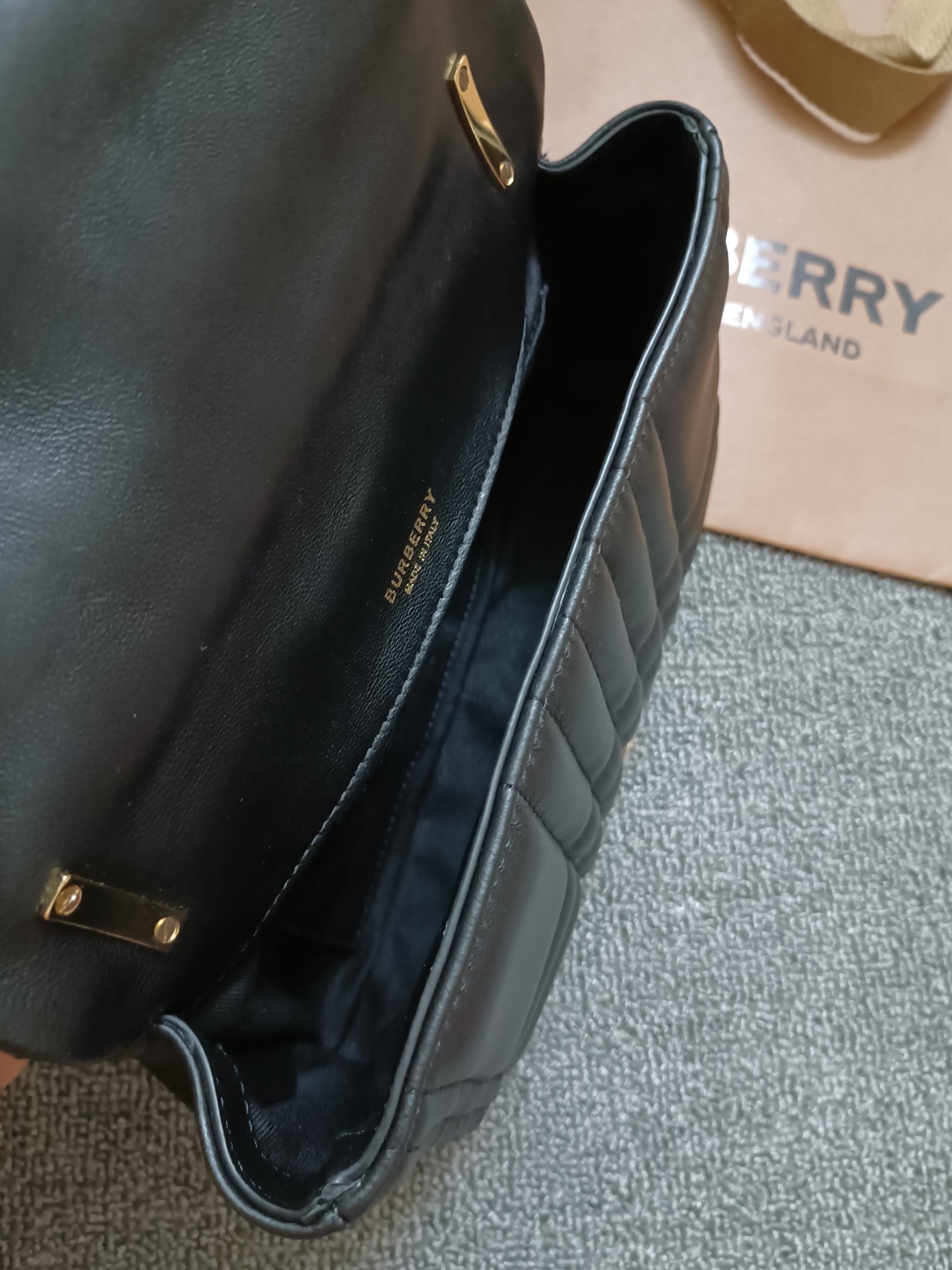 Burberry - Lola - Leather Lola Bag - Image 8