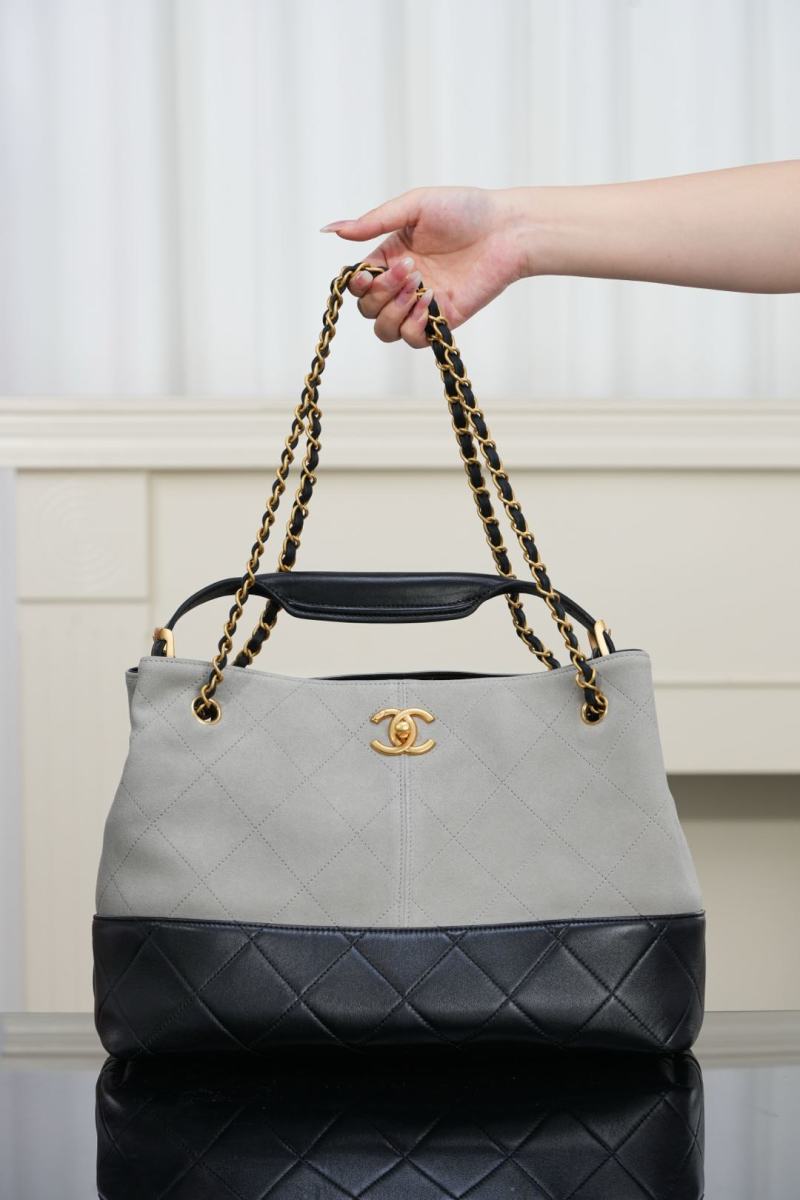 Chanel - Suede - Small Tote Bag - Image 4