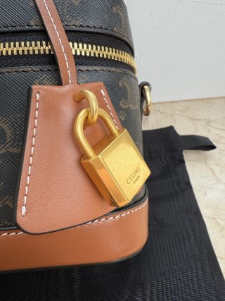 Celine - Triomphe - Image 5