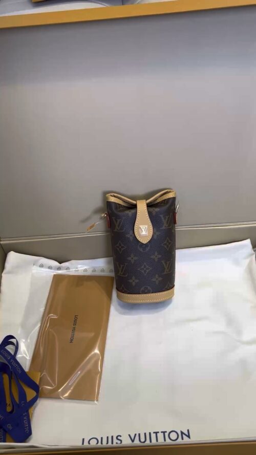Louis Vuitton - Fold Me Pouch - Fold Me Pouch