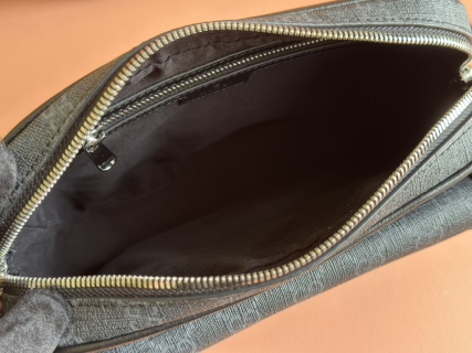 Gucci - GG Supreme Small Crossbody Bag - Image 8
