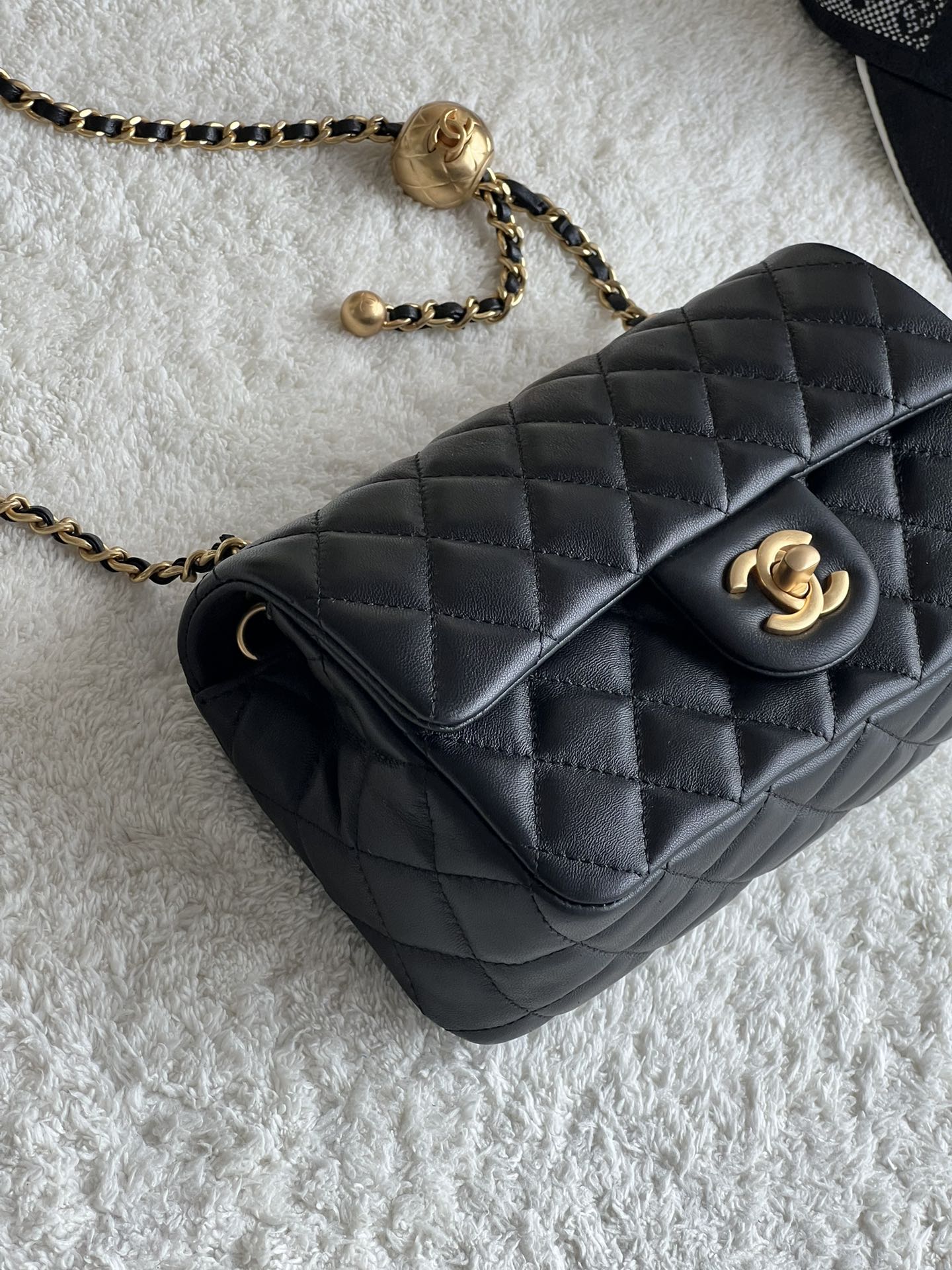 Chanel - Classic Flap - Image 3