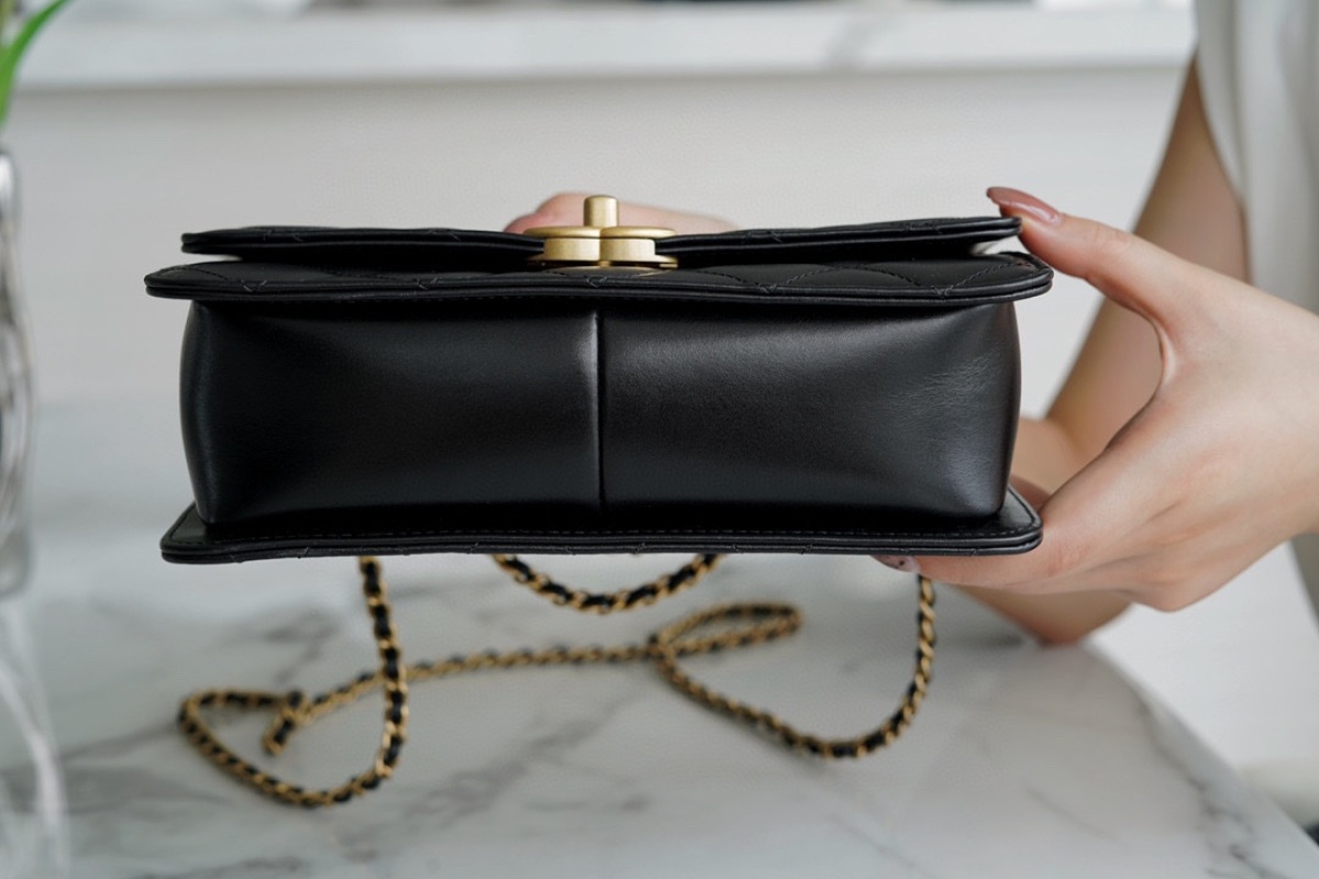 Chanel - Classic Flap - Image 5