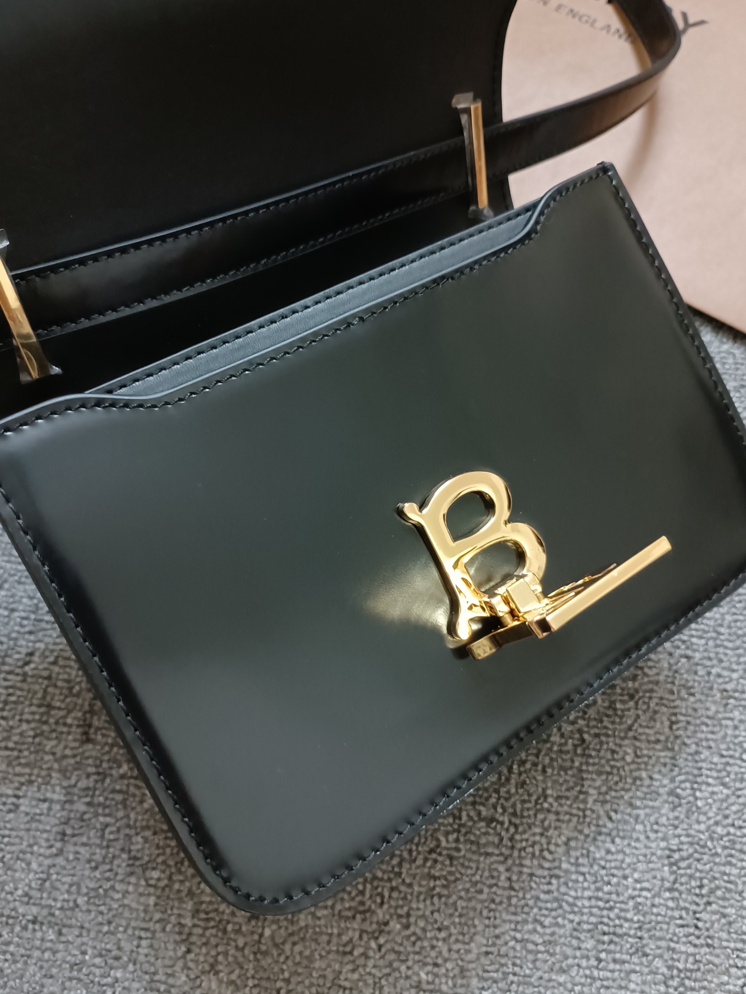 Burberry - TB Lock Bag - Crossbody Bag - Image 6