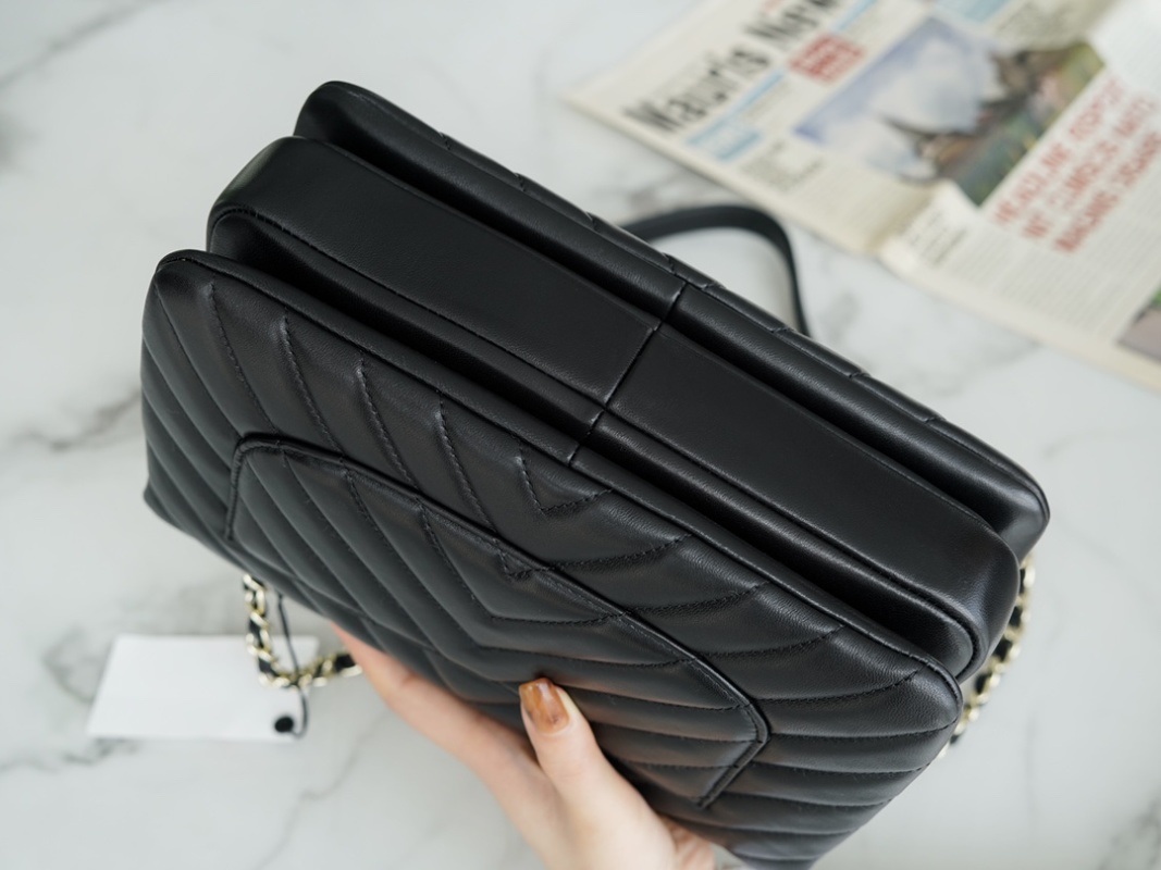 Chanel - Trendy CC Top Handle Bag - Image 5