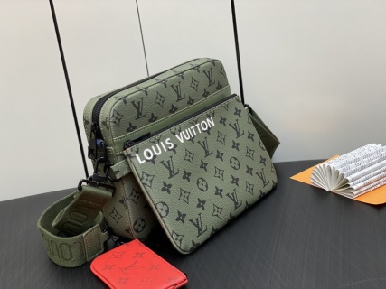 Louis Vuitton - Trio - Trio Messenger - Image 5