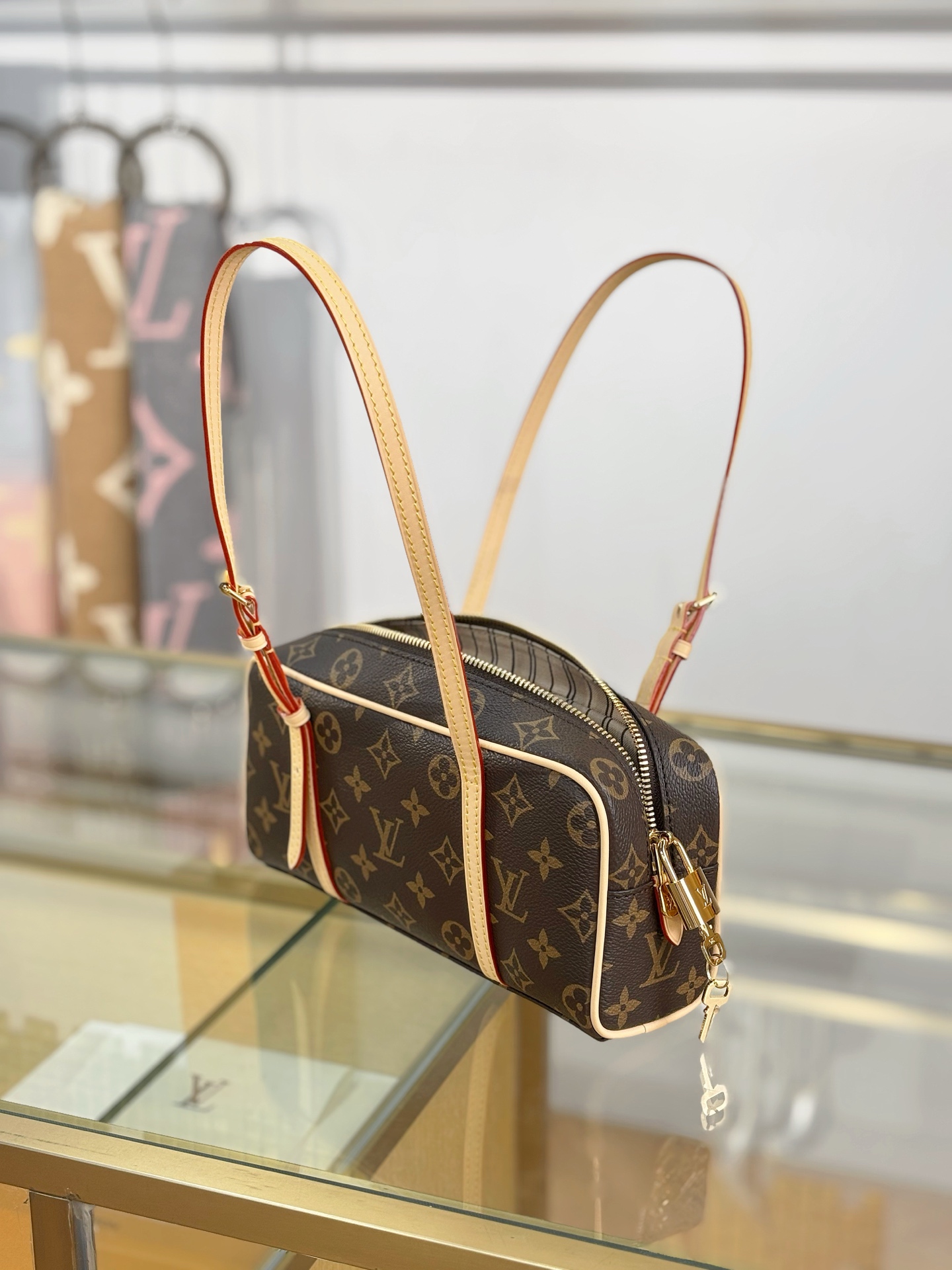 Louis Vuitton - Hang On - Hang On Bag - Image 5