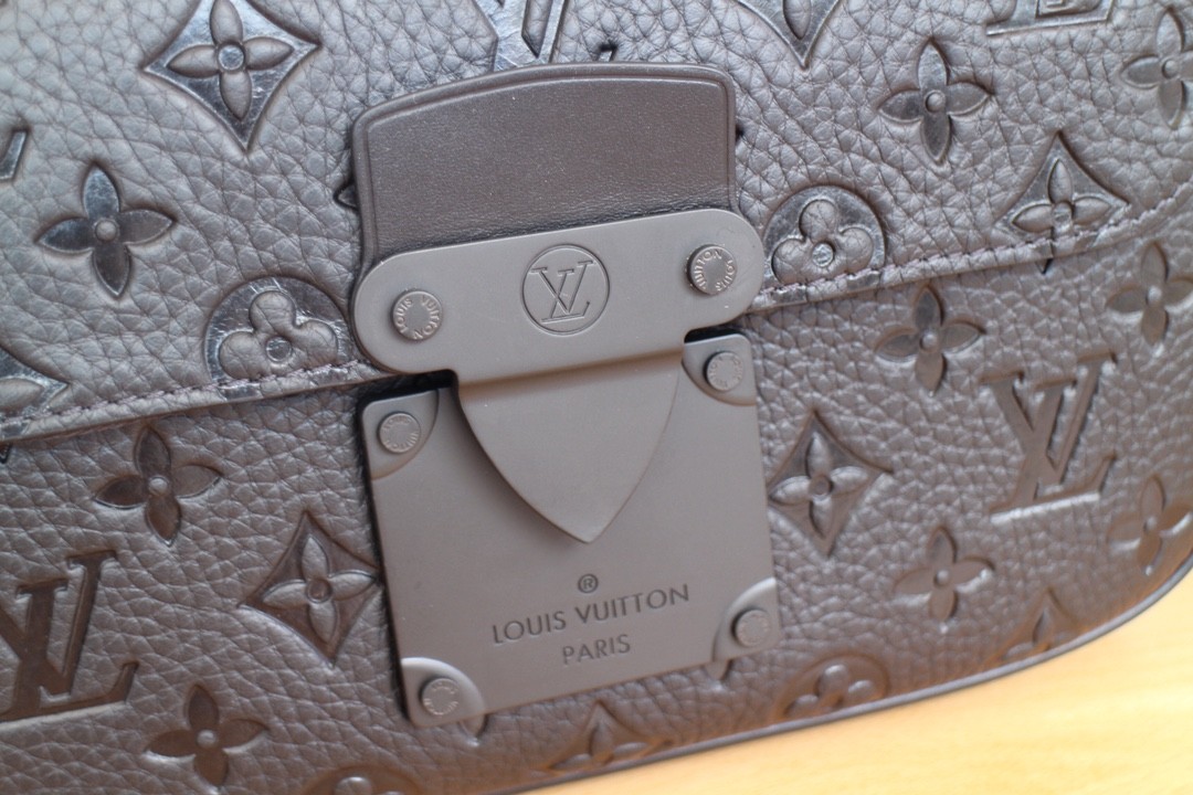 Louis Vuitton - S Lock - S Lock Messenger - Image 4