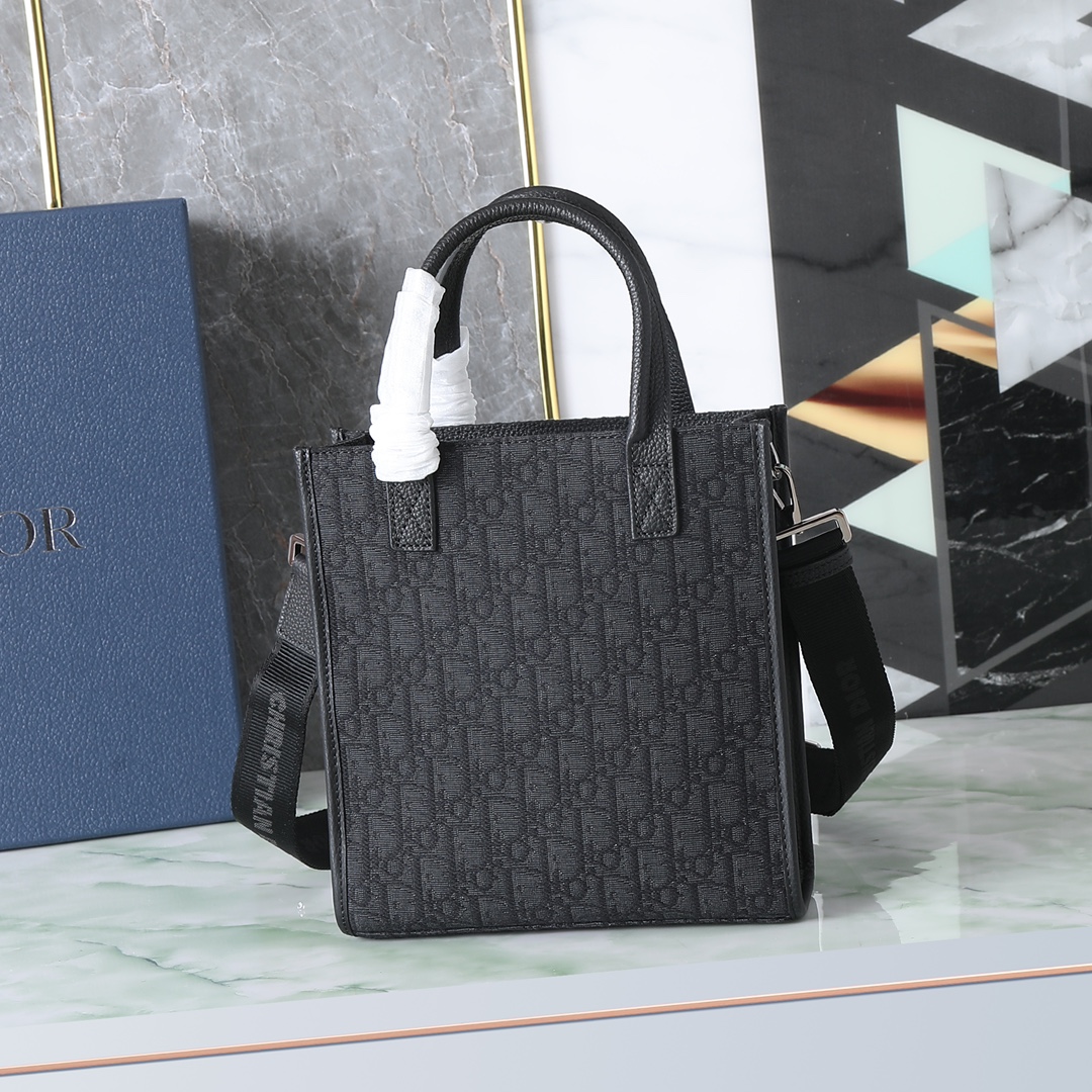 Dior - Safari - Image 2