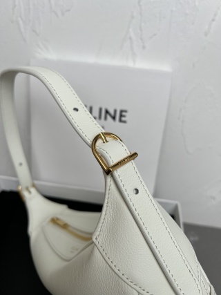 Celine - Romy - Image 6