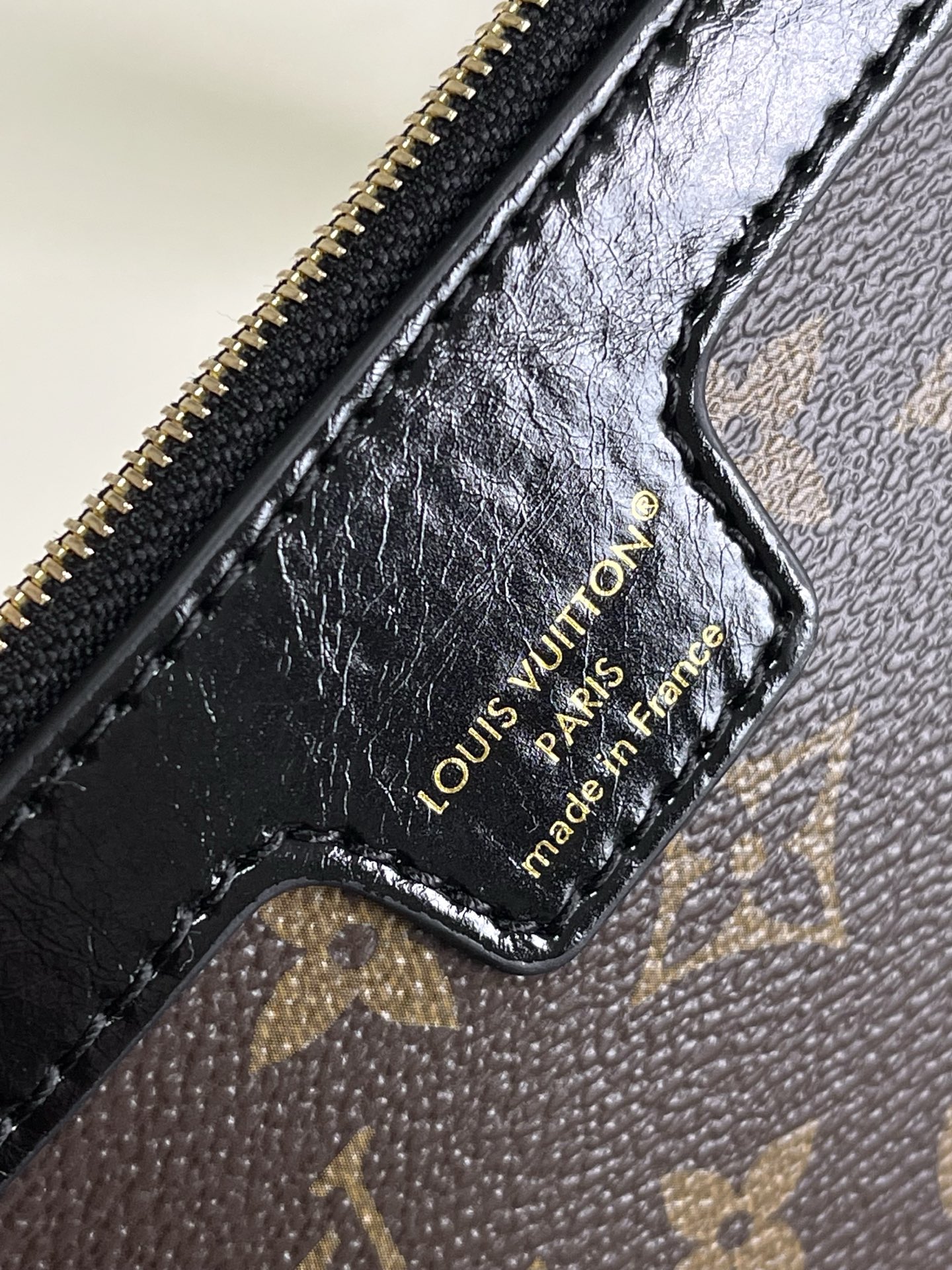 Louis Vuitton - Neverfull - Neverfull Bandoulière Inside Out BB Monogram Sheepskin - Image 6