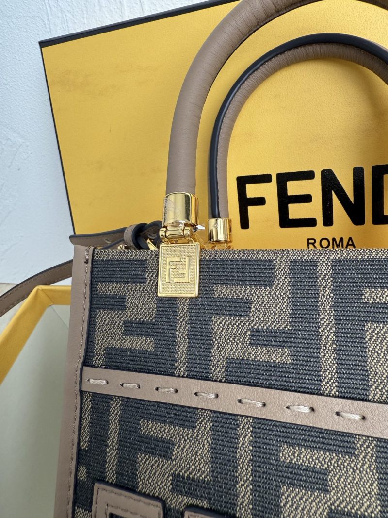Fendi - Sunshine Shopper - Image 5