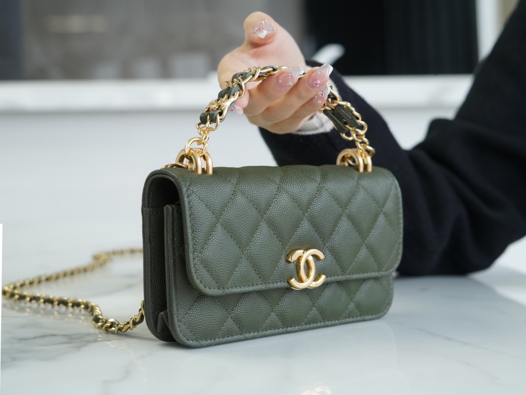 Chanel - Classic Flap - Image 4