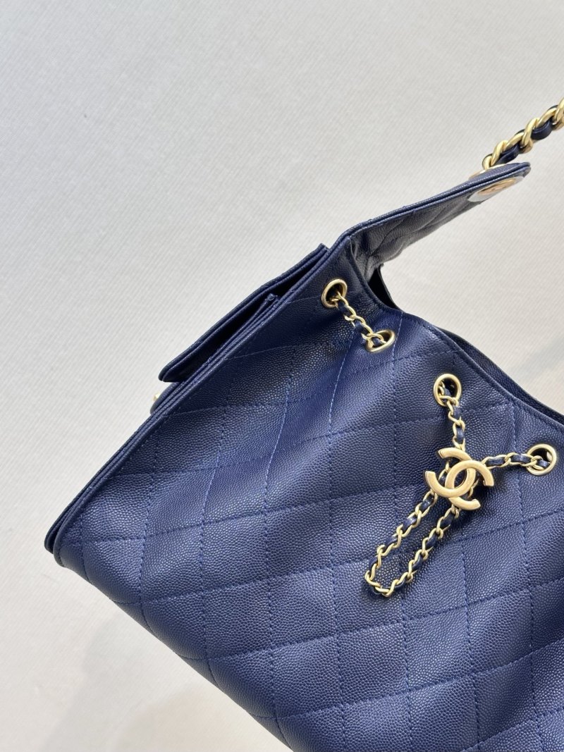 Chanel - Chanel 19 - Image 2