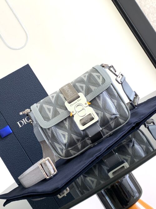 Dior - Dior Hit the Road