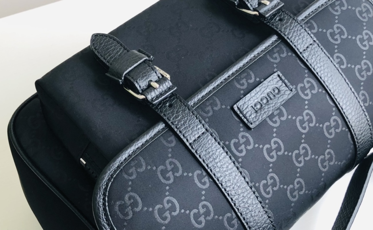 Gucci - GG Nylon Messenger Bag - Image 5