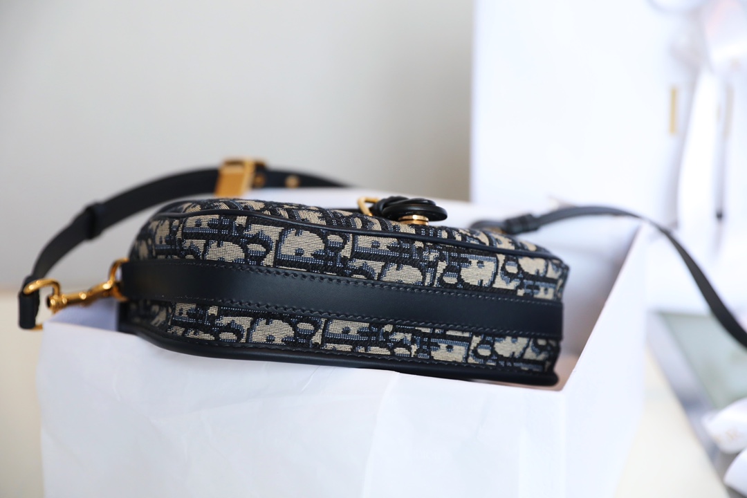 Dior - Oblique - Medium Oblique Canvas Crossbody Bag - Image 5