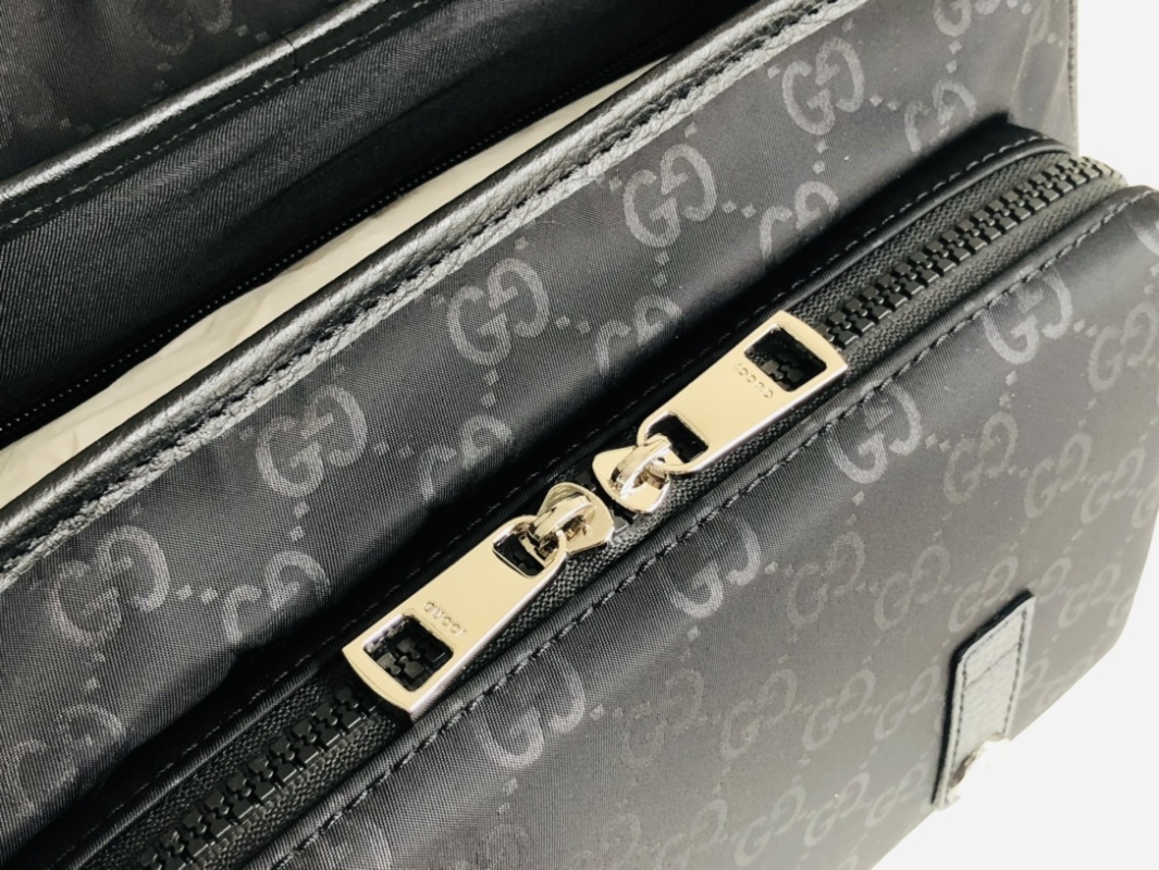 Gucci - GG Nylon Messenger Bag - Image 6