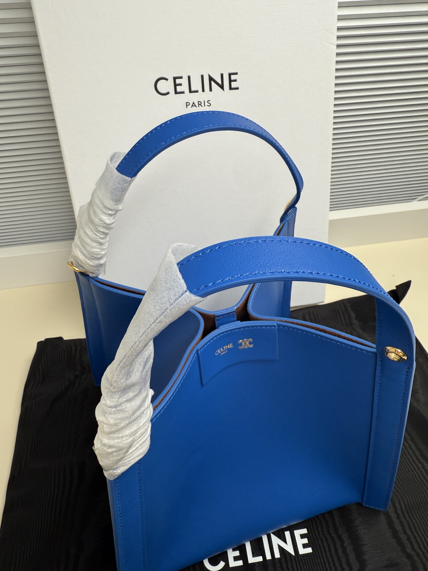 Celine - Cubo - Image 7