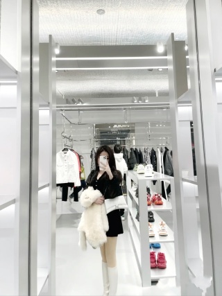 Balenciaga - Hourglass Wallet on Chain - Image 6