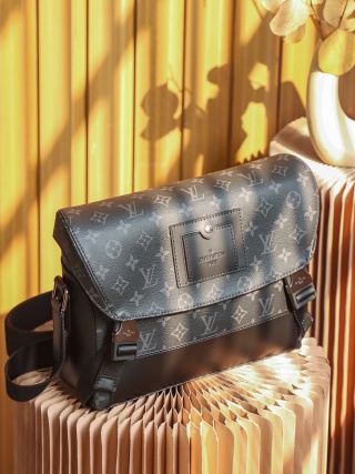 Louis Vuitton - Voyager - Voyager Bag - Image 7