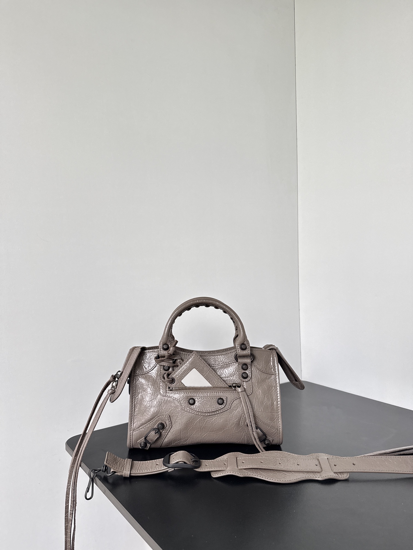 Balenciaga - Le City - Image 2