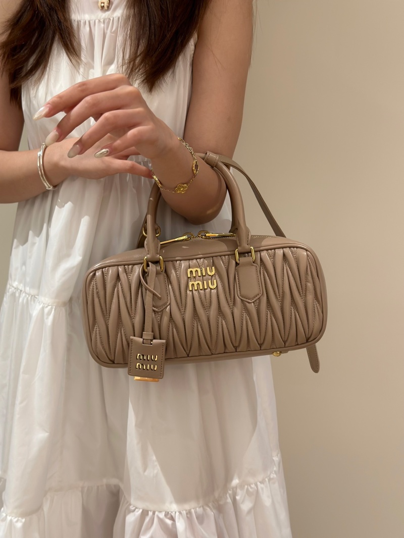Miu Miu - Matelassé Leather Shoulder Bag - Image 5