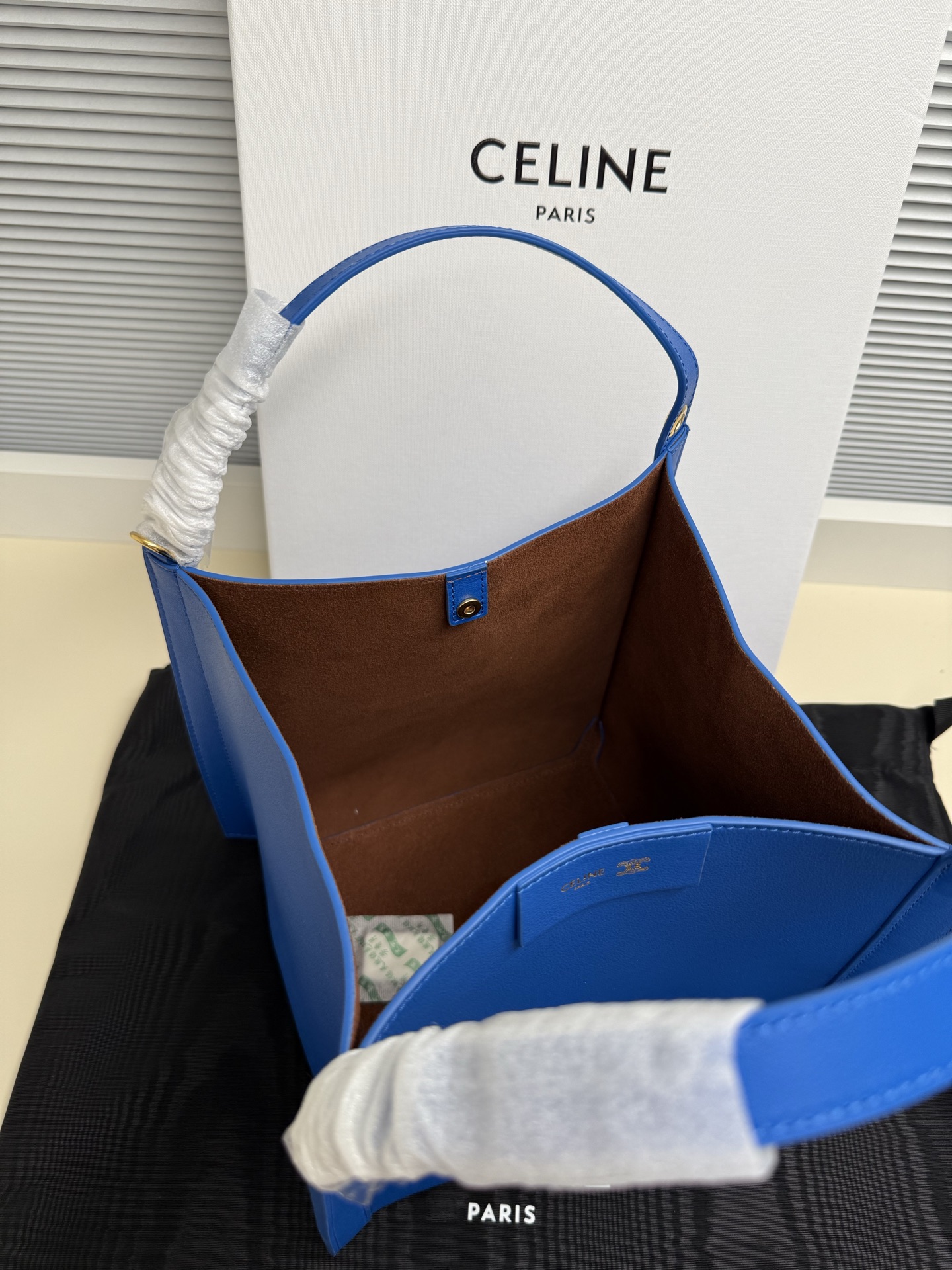 Celine - Cubo - Image 8