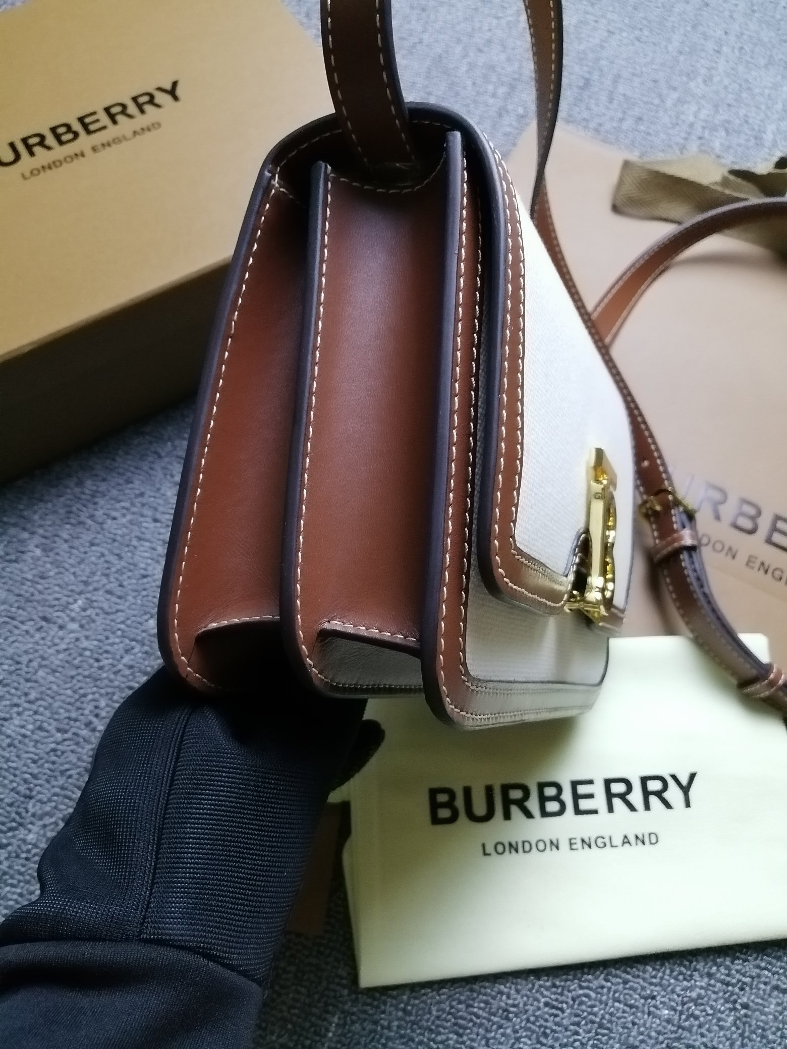 Burberry - TB Lock Bag - Crossbody Bag - Image 5