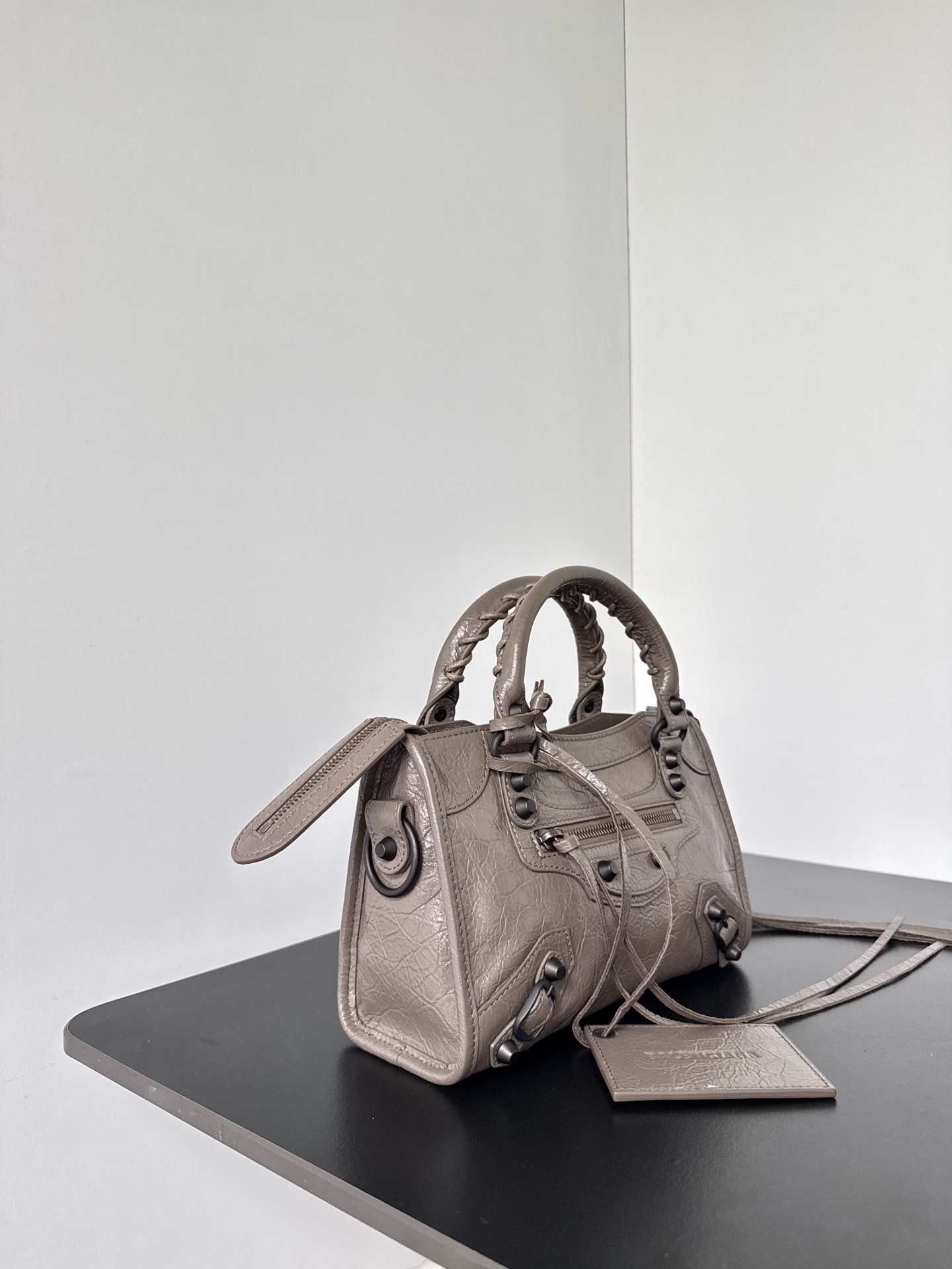 Balenciaga - Le City - Image 3