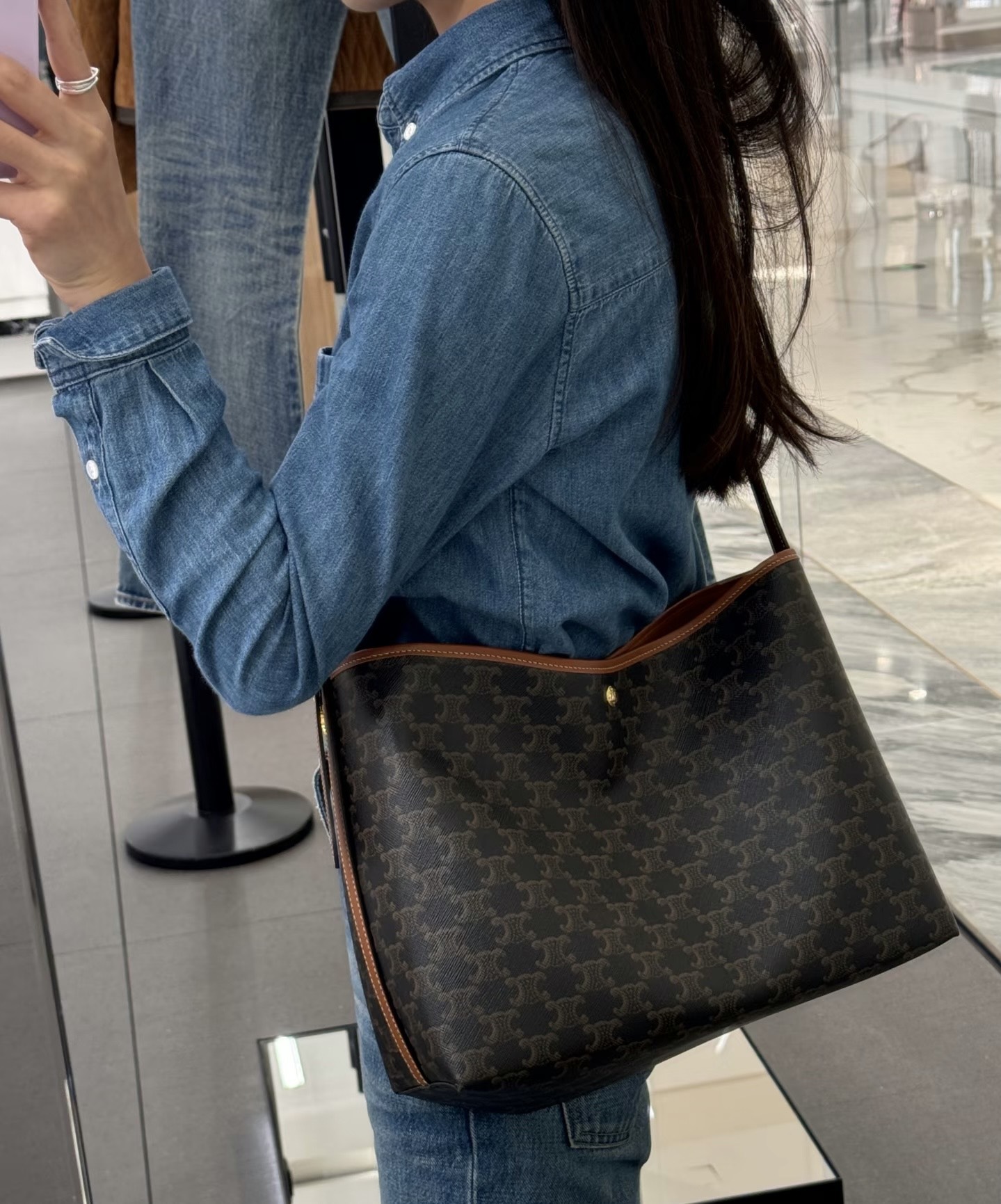 Celine - Soft Shopper - Image 8