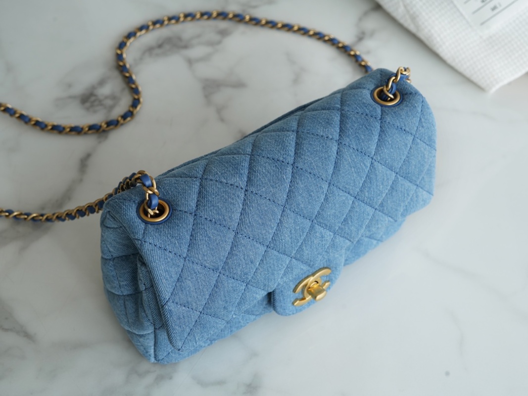 Chanel - Classic Flap - Image 5