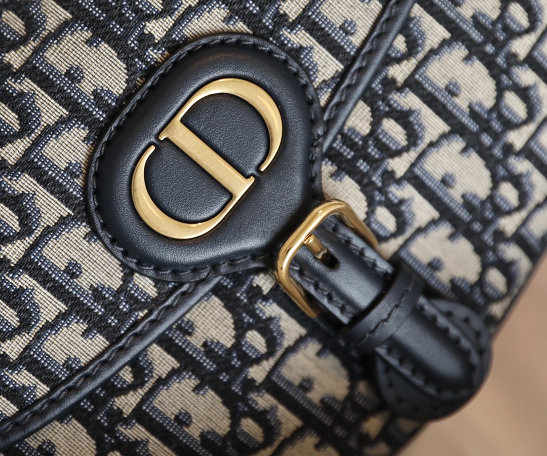 Dior - Oblique - Medium Oblique Canvas Crossbody Bag - Image 4