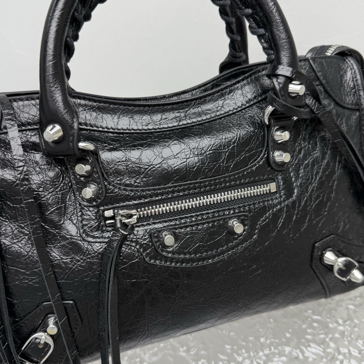 Balenciaga - Le City - Image 5